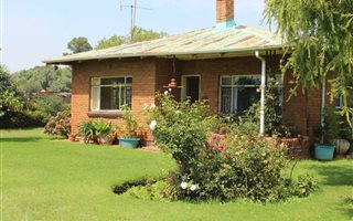 Farm in Zesfontein AH