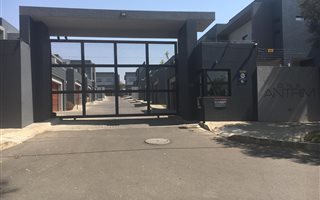 3 Bedroom Townhouse in Bryanston East