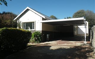 4 Bedroom House in Franklin Roosevelt Park