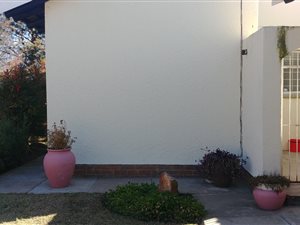1 Bed Garden Cottage in Three Rivers