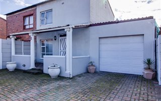 3 Bedroom House in Bonteheuwel