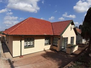 3 Bed House in Sarnia