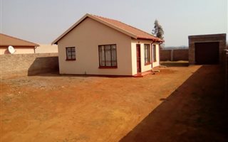 2 Bedroom House in Unitas Park