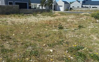 250 m² Land available in Sandbaai