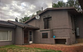 10 Bedroom House in Park West