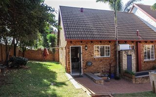 2 Bedroom Duplex in Moreleta Park