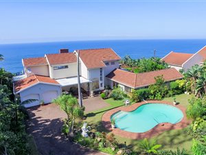 5 Bed House in Bluff