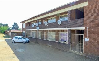 2 Bedroom Flat in Kempton Park Central