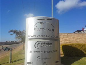 2050 m² Land available in Verresig Country Estate