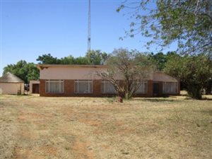 196.6 ha Farm in Hertzogville