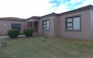 4 Bedroom House in Bluewater Bay