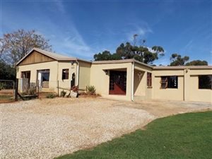 13.8 ha Farm in Uitenhage Central