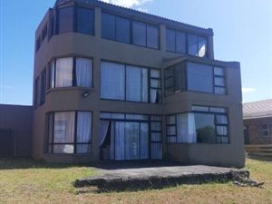 5 Bed House in Zeekoevlei