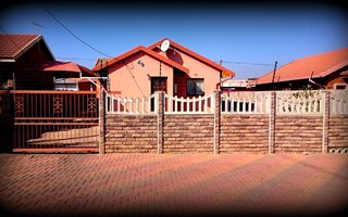 3 Bedroom House in Westenburg