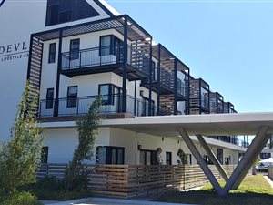 1 Bed Apartment in Paardevlei