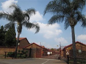 2 Bed Townhouse in Zwartkop