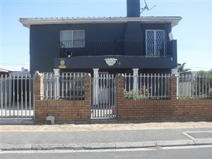 4 Bed House in Bishop Lavis