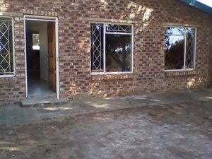 2 Bed Apartment in Kroonstad