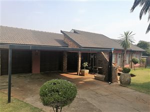 4 Bed House in Dennesig