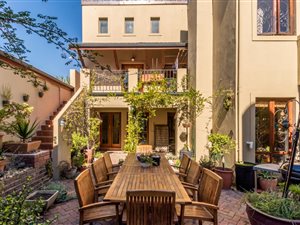 2 Bed Townhouse in Devonvale Golf & Wine Estate