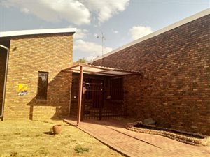 3 Bed House in Rooihuiskraal