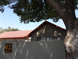 3 Bed House in General Alberts Park