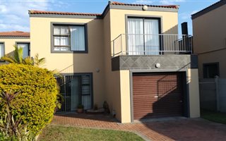 3 Bedroom Townhouse in Aston Bay