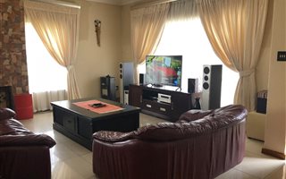 6 Bedroom House in South Hills