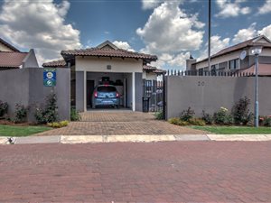 2 Bed House in Pomona