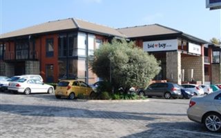 725 m² Office Space in Bryanston