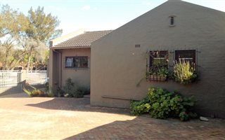 3 Bedroom House in Edgemead