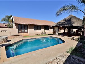 5 Bed Duet in Lyttelton Manor