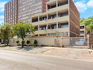 3 Bed Apartment in Gezina