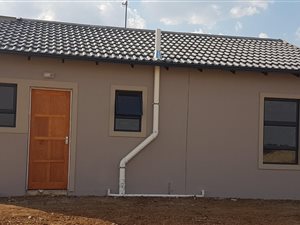 3 Bed House in Raceway