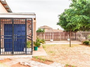 4 Bed House in Rothdene