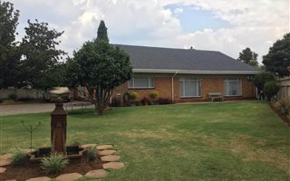 5 Bedroom House in Kenleaf