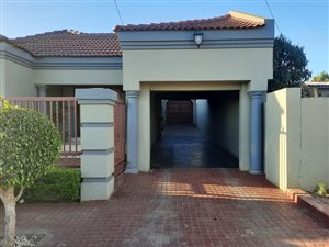 4 Bed House in Saulsville