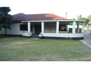 3 Bed House in Selection Park