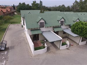 2 Bed Duplex in Halfway Gardens