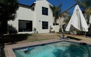 3 Bedroom Cluster in Eagle Trace Estate