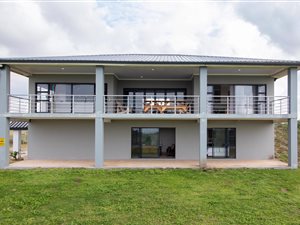 3 Bed House in Cannon Rocks