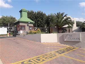 2 Bed Townhouse in Marais Steyn Park