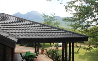 2 Bedroom House in Escarpia