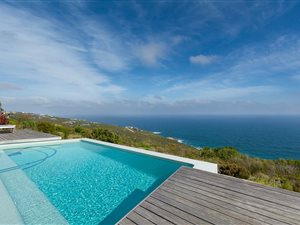 4 Bed House in Oubaai and surrounds