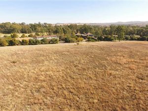 4250 m² Land available in Blair Atholl Estate