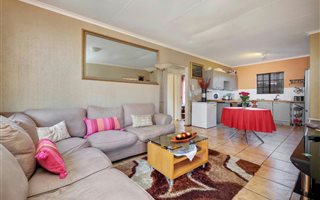 3 Bedroom Townhouse in Radiokop