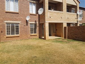 2 Bed Townhouse in Mooikloof Ridge