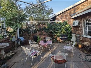 3 Bed House in Lindene