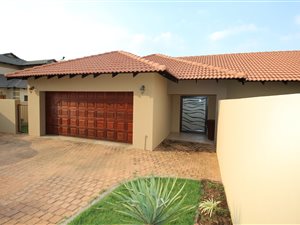 4 Bed House in The Meadows