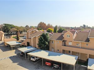 1 Bed Townhouse in Paulshof